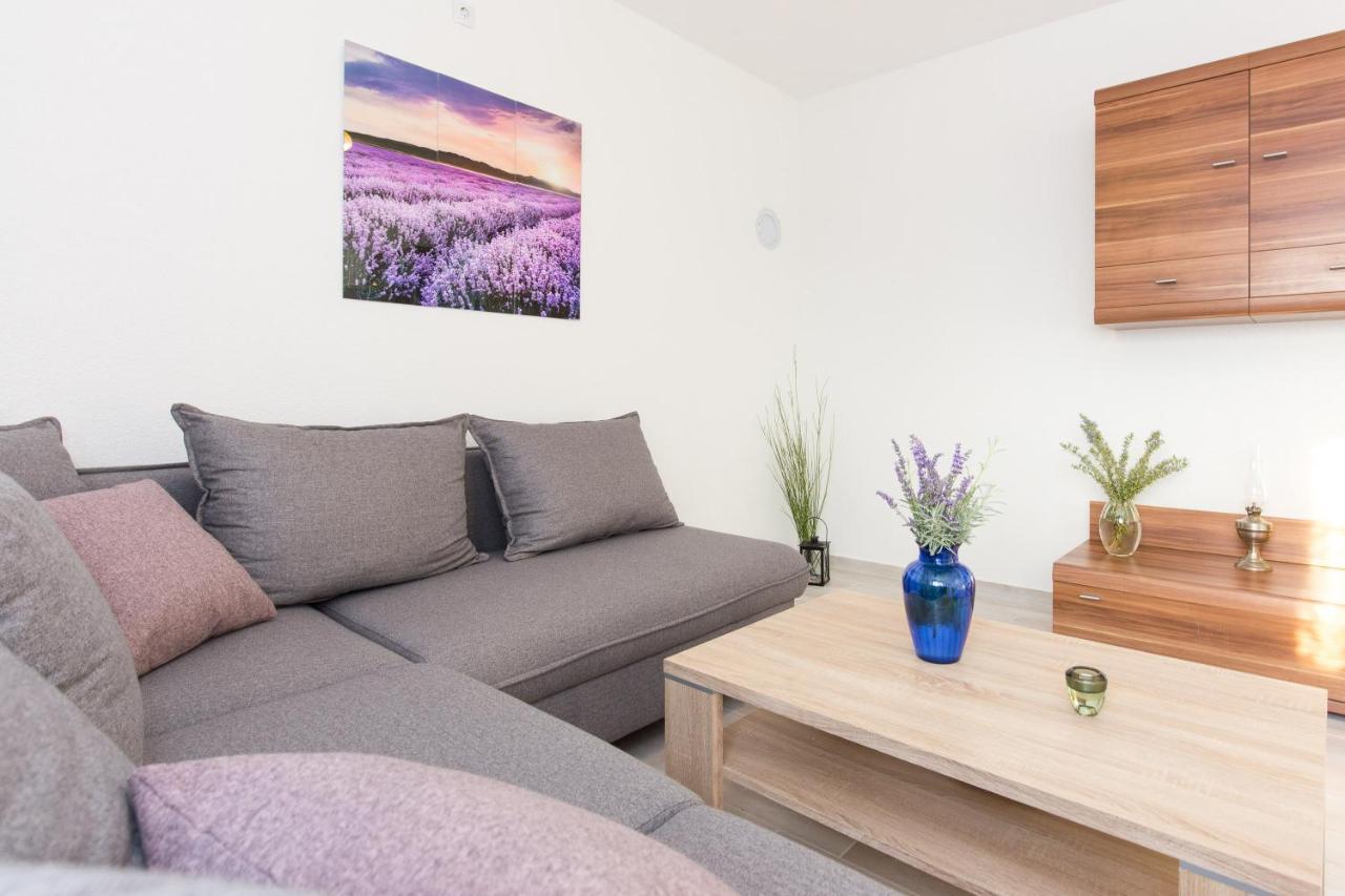 Apartment Dajana Pinezići エクステリア 写真
